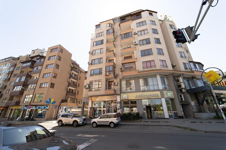 Апартамент За Гости Уют Burgas Extérieur photo
