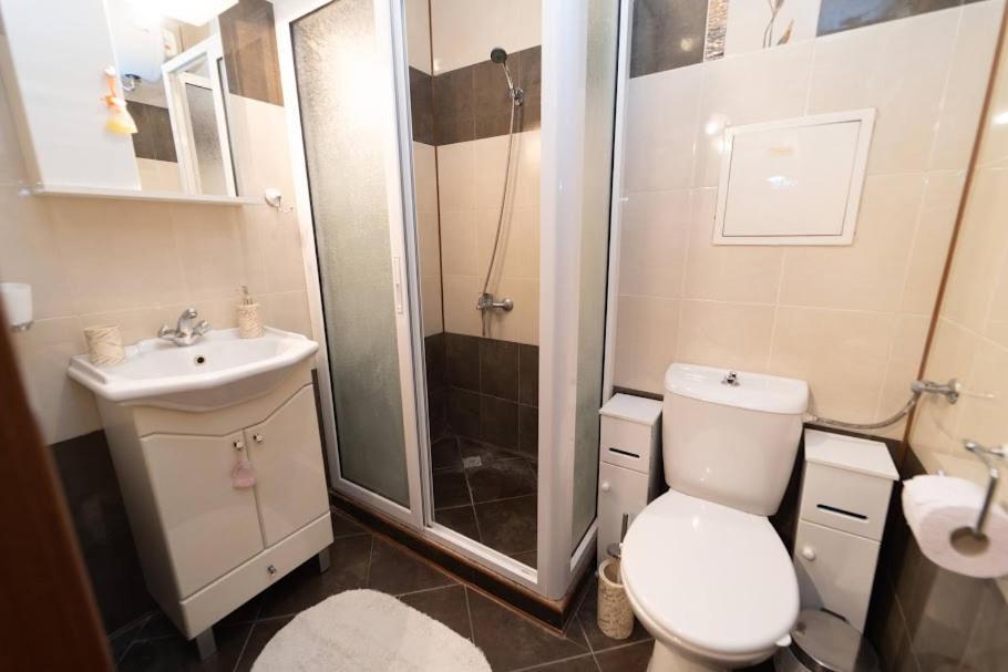 Апартамент За Гости Уют Burgas Extérieur photo