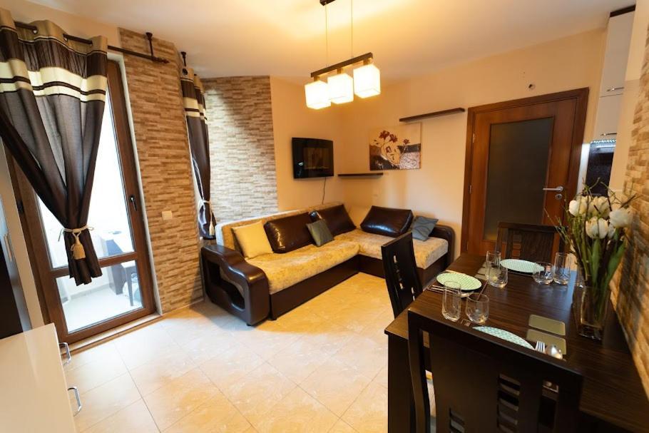 Апартамент За Гости Уют Burgas Extérieur photo
